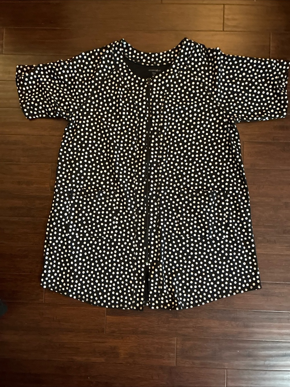 Dreams & Co. Plus 24W Black & White Polka Dot Short Sleeve Beach Cover Up Zip up - Picture 6 of 16